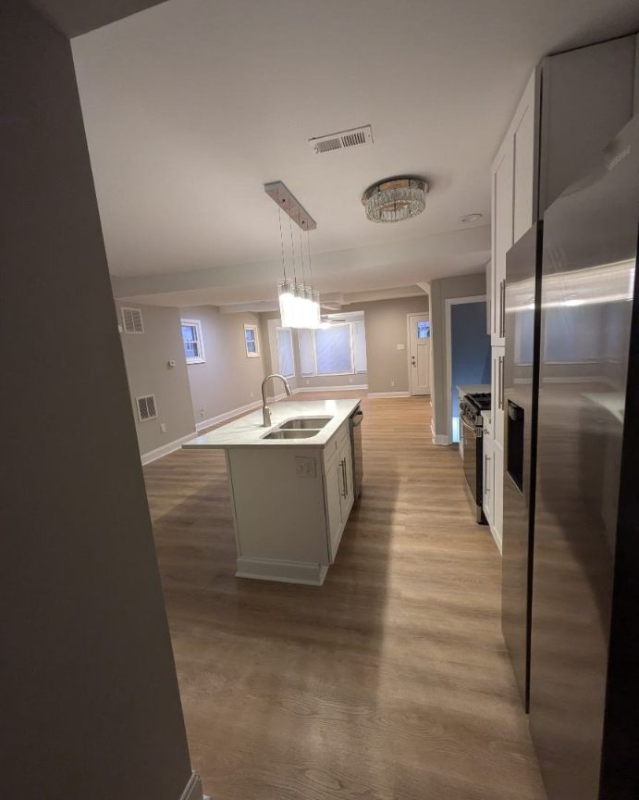 3105 Southern Ave - Photo 3 of 13