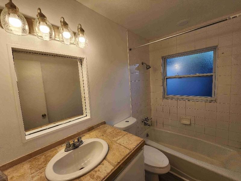 6407 2nd Avenue Northeast - Photo 7 of 11