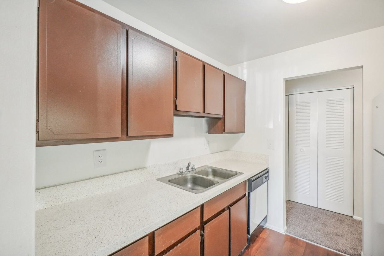 Riverstone - Photo 4 of 16