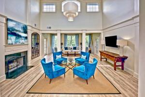 featured image of 240 E Belle Isle Rd