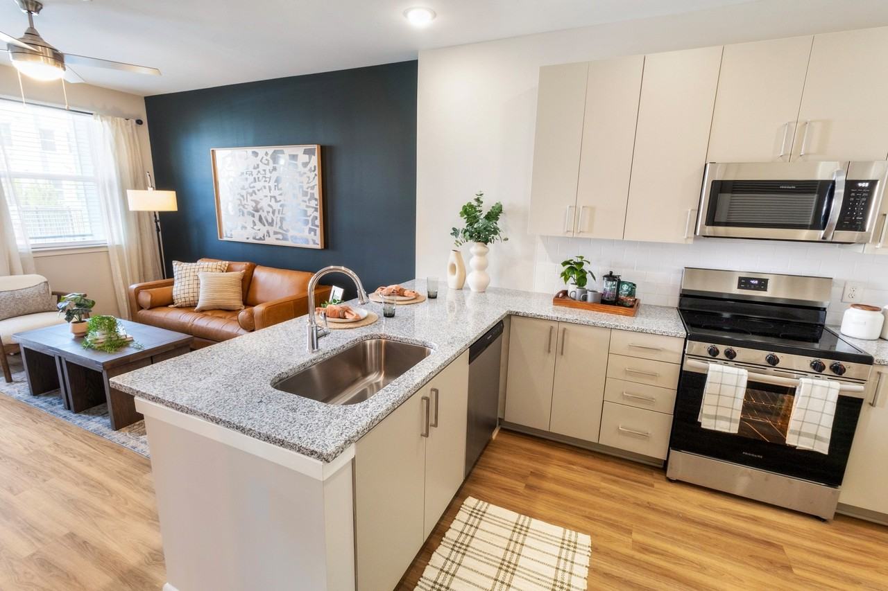 Woodlands Creekside - Photo 6 of 71