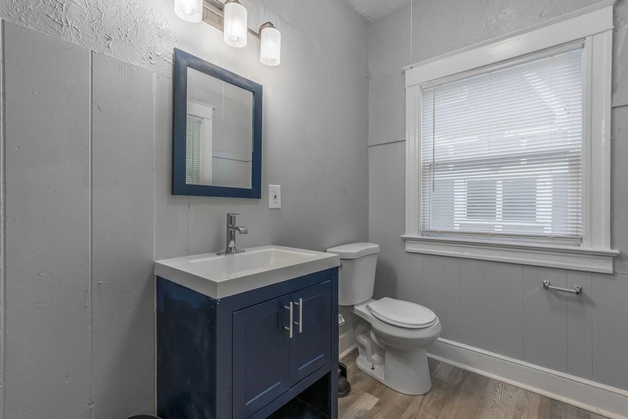 Flora Ave - Photo 4 of 8