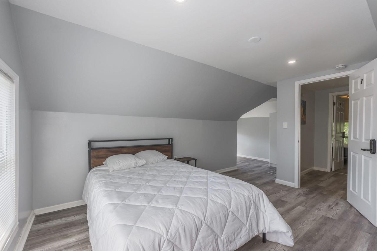 Flora Ave - Photo 7 of 8