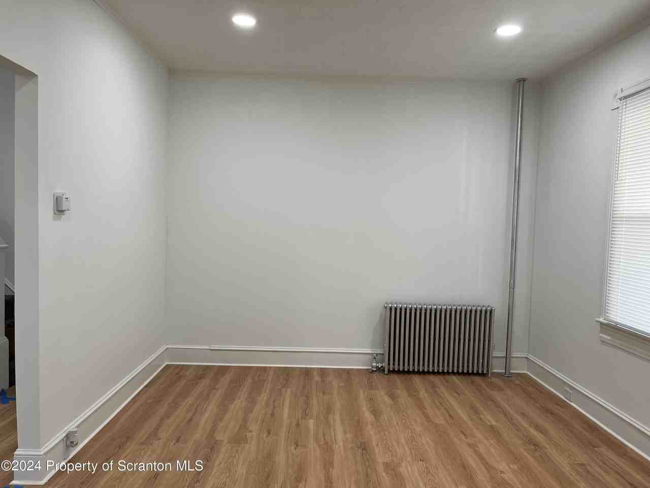 536 Morgan St - Photo 3 of 16