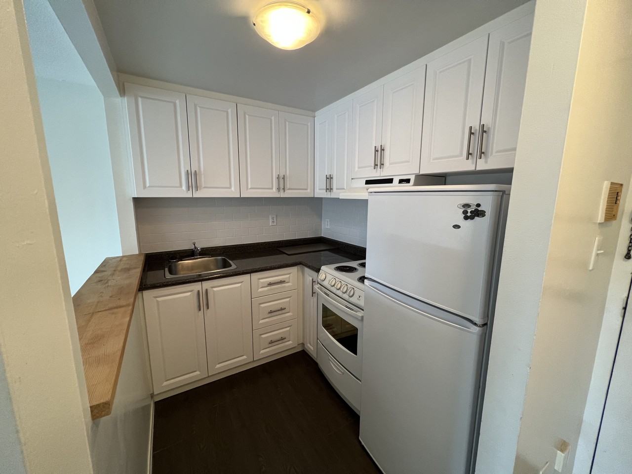 2188 Bloor Street West ##314 - Photo 5 of 7