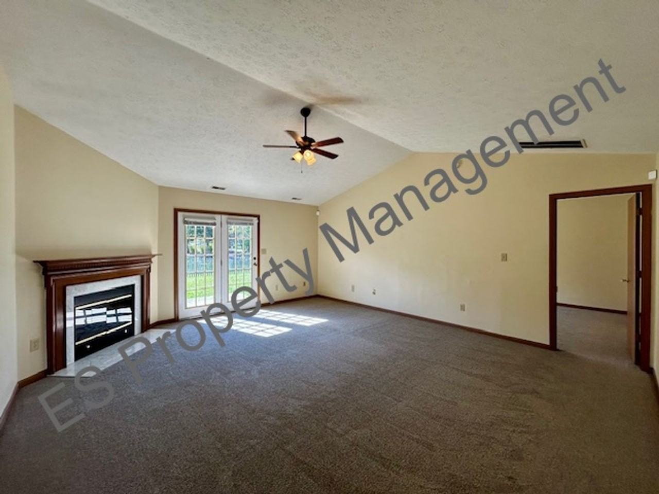 11133 Autumn Creek Ct - Photo 7 of 26