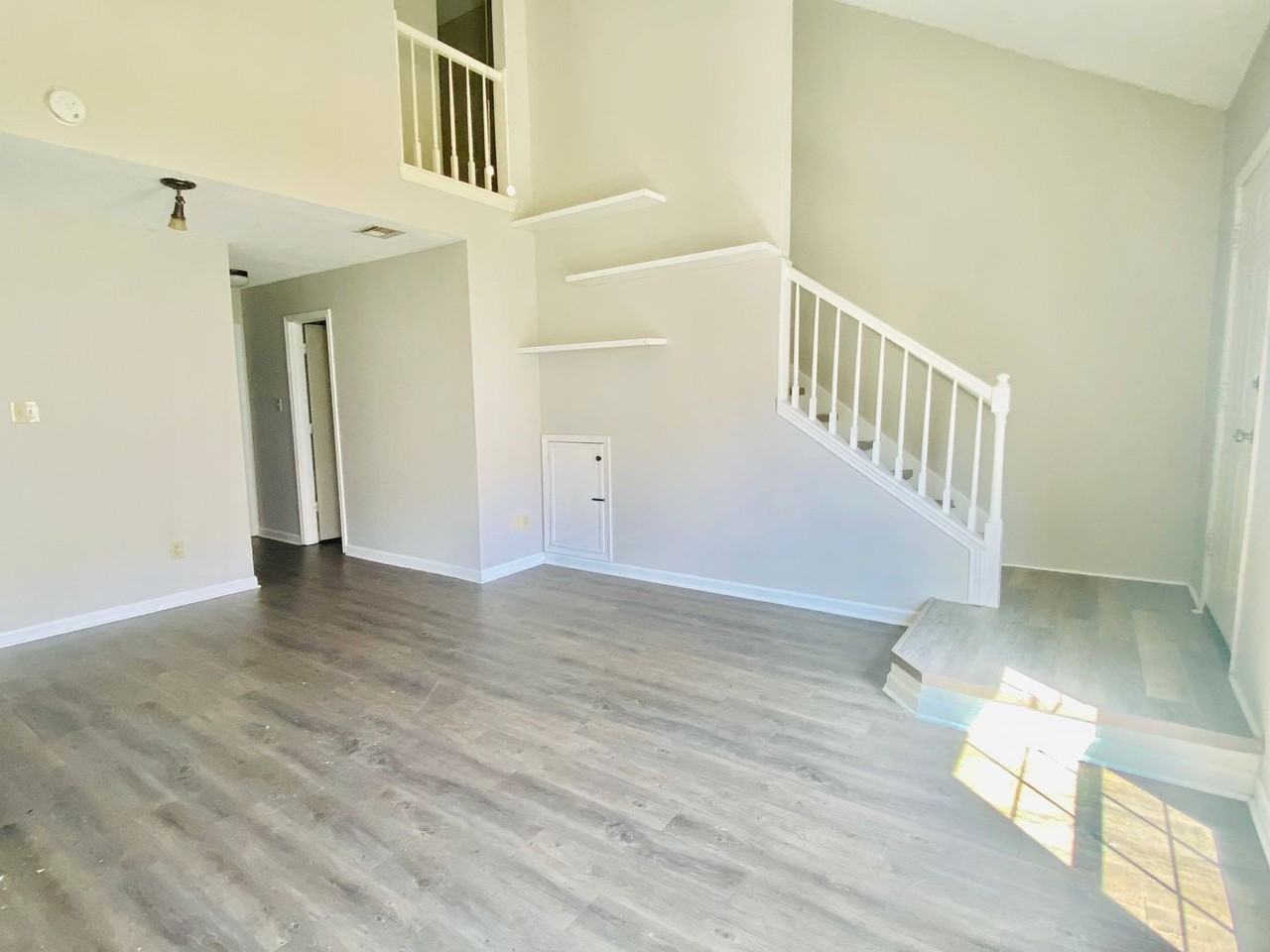 105 Williamsburg Circle - Photo 4 of 13