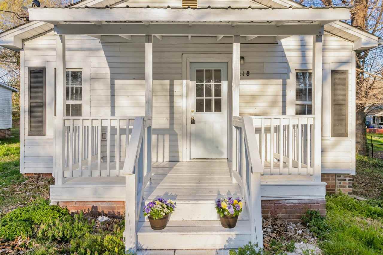 218 Walker Ave - Photo 2 of 21
