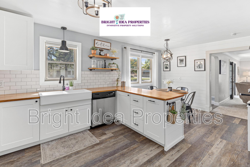 1006 2nd St W - Photo 3 of 26