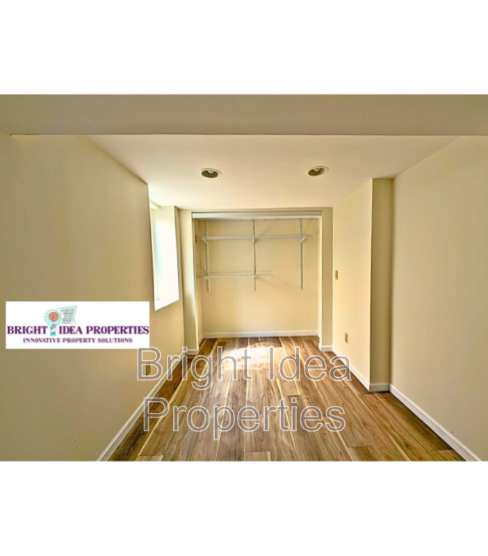 5619 Zane Ave N - Photo 3 of 15