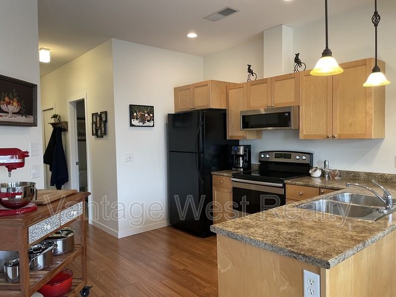 1868 Ambrosi Rd - Photo 2 of 16