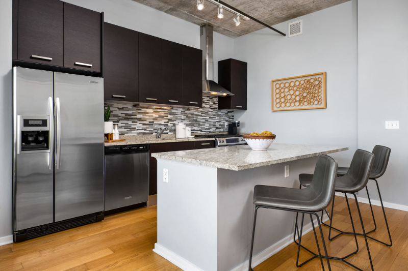 283 W Roosevelt Rd #1306 - Photo 2 of 23