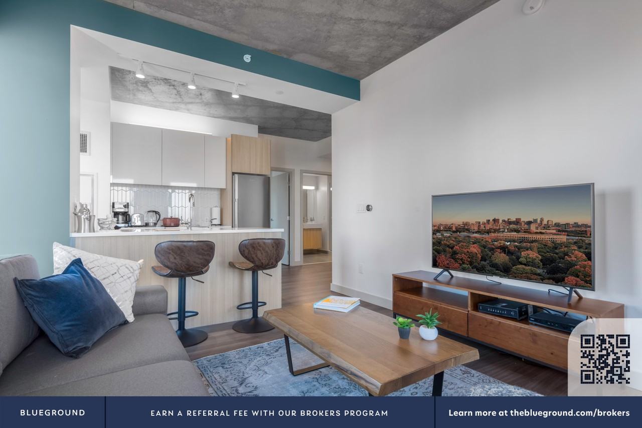 88 Ames Street - Photo 4 of 30