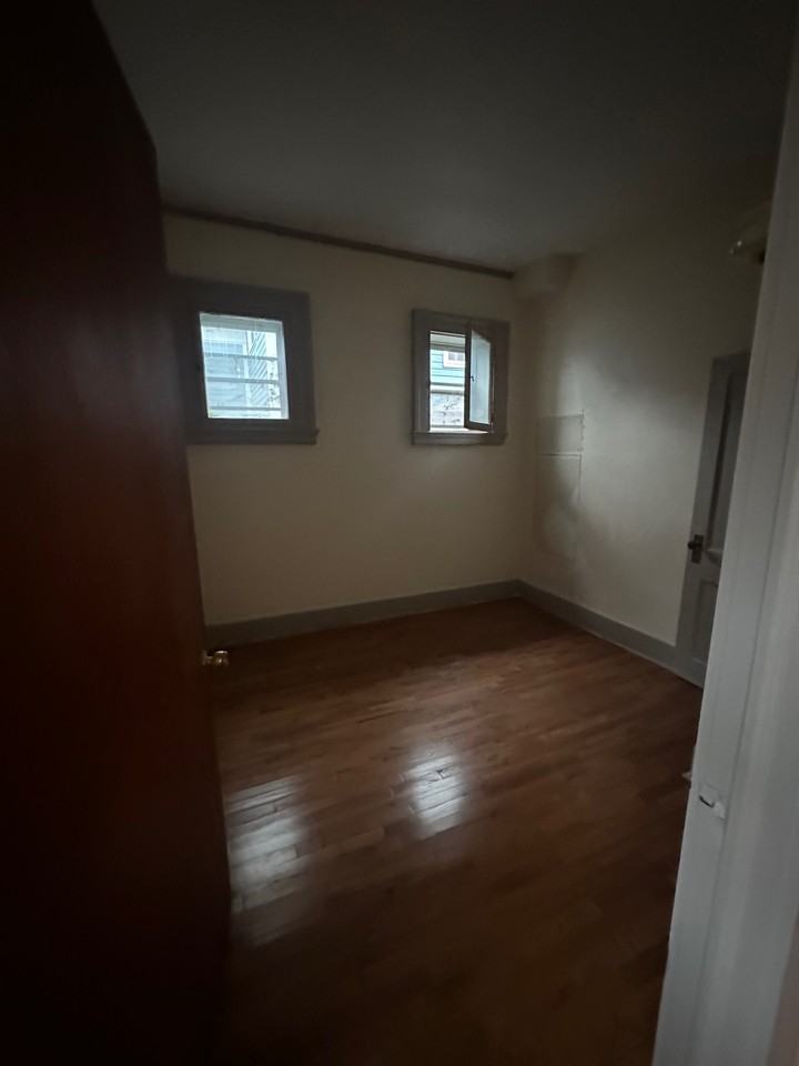 188 W 2nd St #1 - Photo 5 of 11