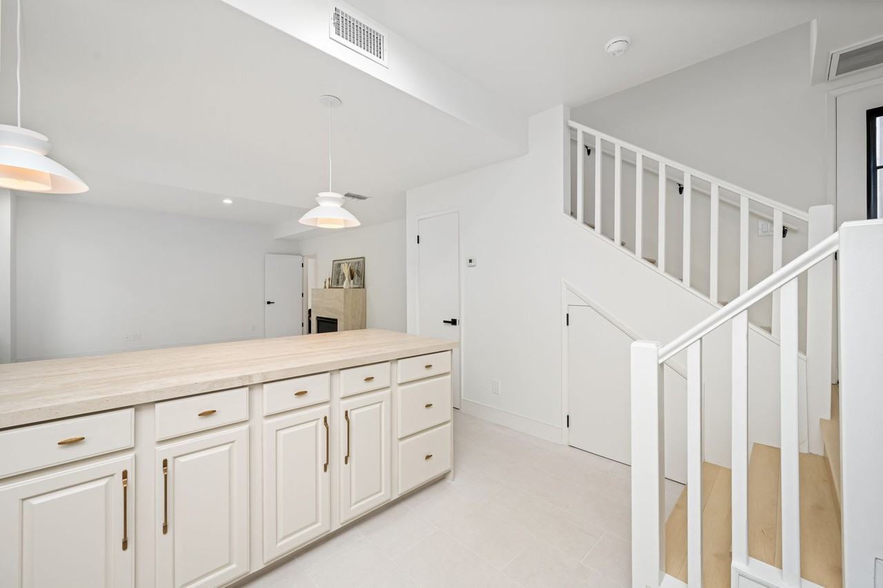 518 Euclid St - Photo 3 of 32