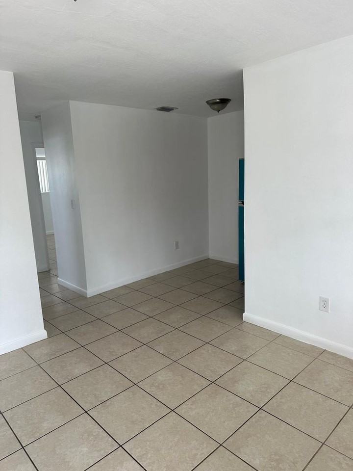 750 NW - Photo 5 of 35