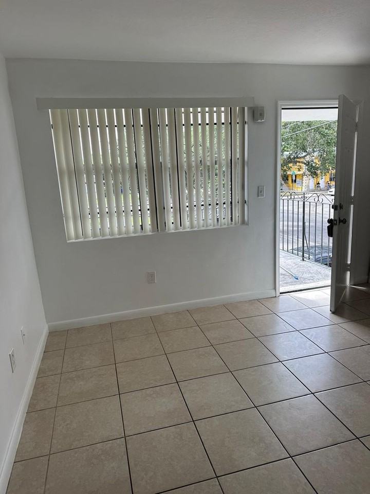 750 NW - Photo 7 of 35