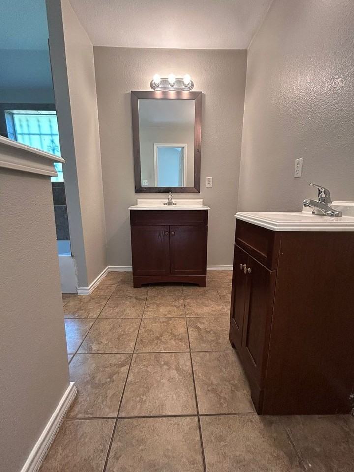 3536 Vilbig Rd - Photo 4 of 15