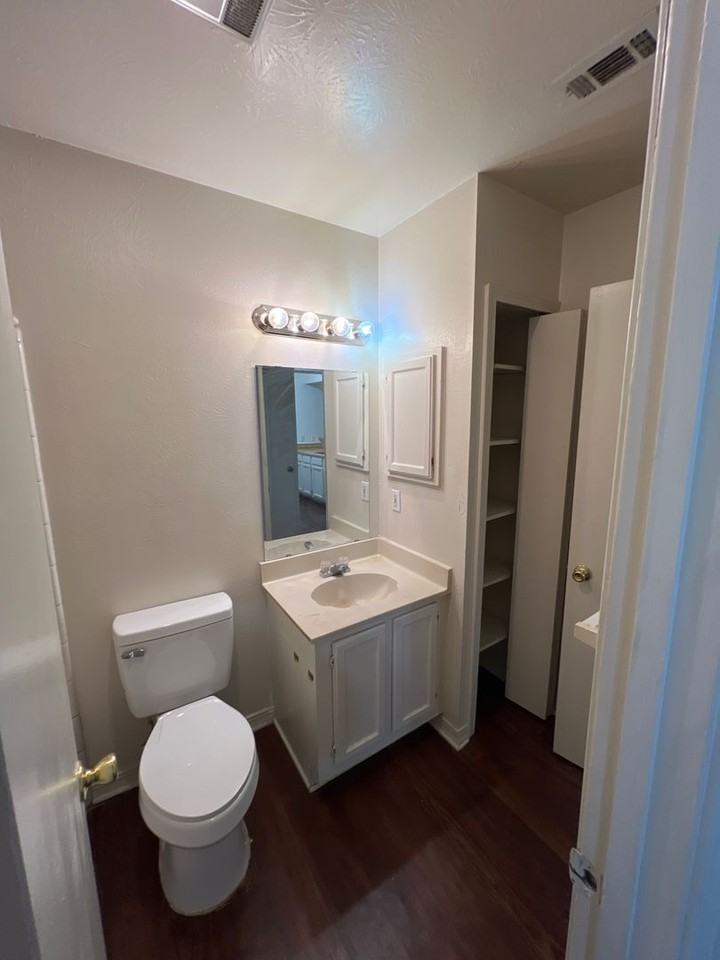 5705 E Texas St - Photo 7 of 10