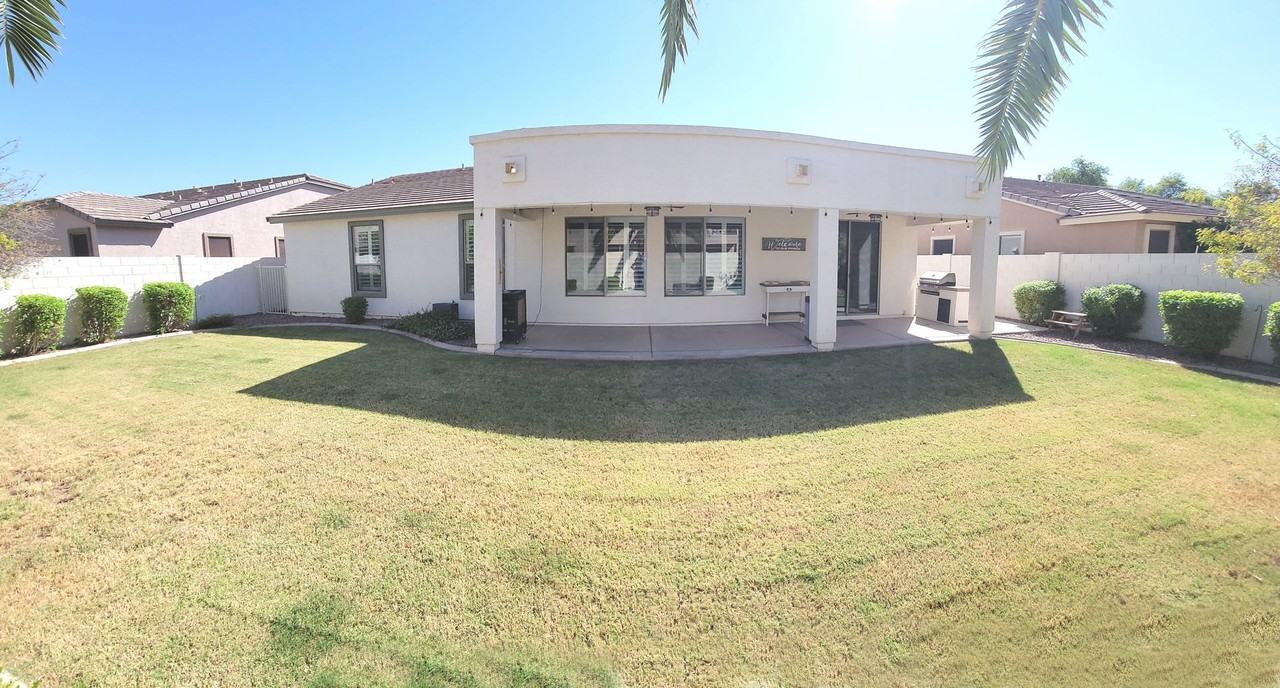 3236 E Phelps St - Photo 4 of 50