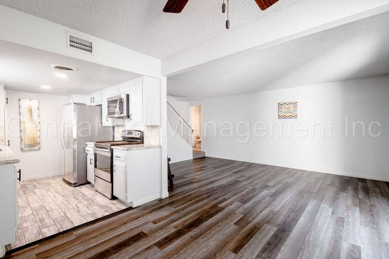 3333 El Encanto Ct #26 - Photo 6 of 20
