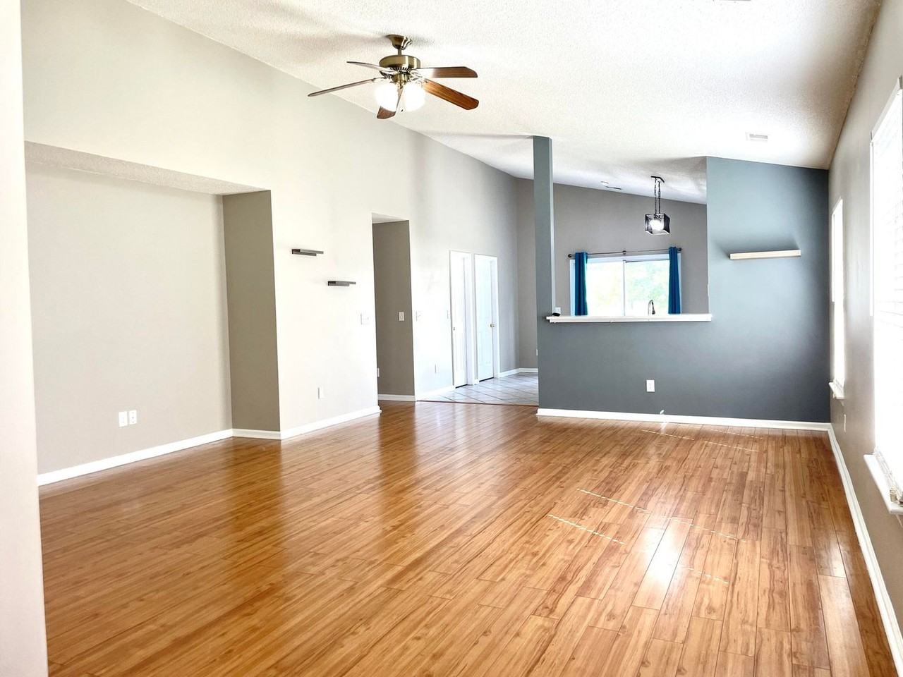 118 Dundalk Ct - Photo 2 of 14