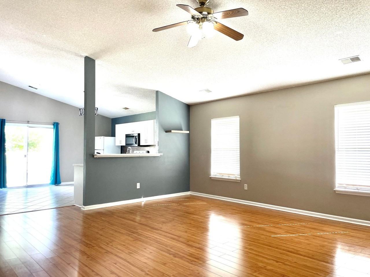 118 Dundalk Ct - Photo 3 of 14