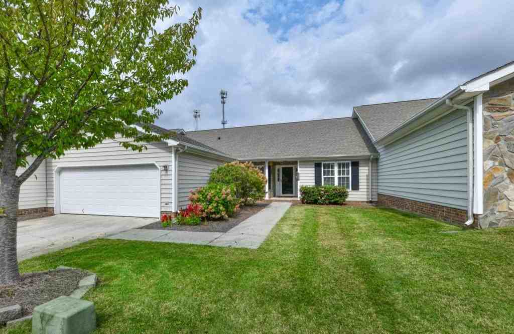 3907 Cloverwood Meadow Ln - Photo 2 of 34