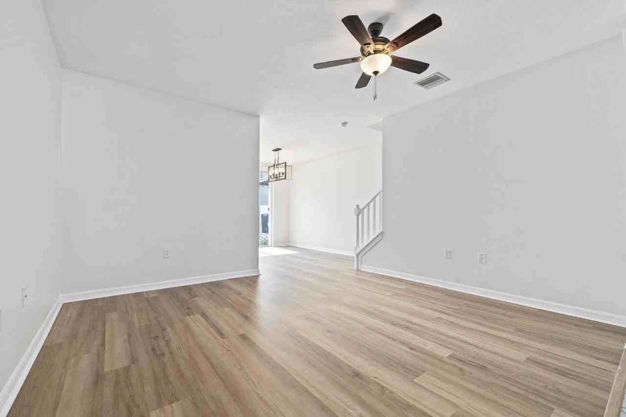 525 Glenn Cross Dr - Photo 3 of 21