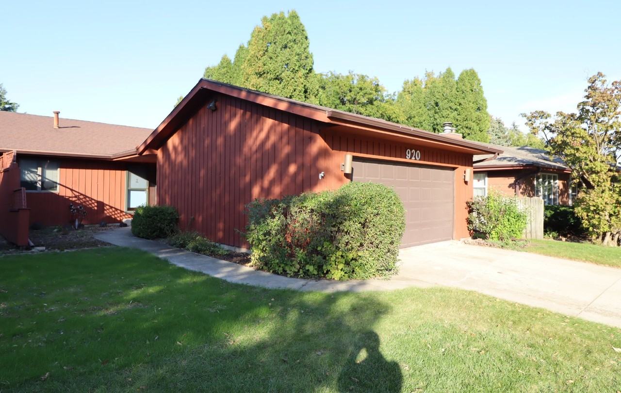 920 E Windfield Pl - Photo 3 of 50