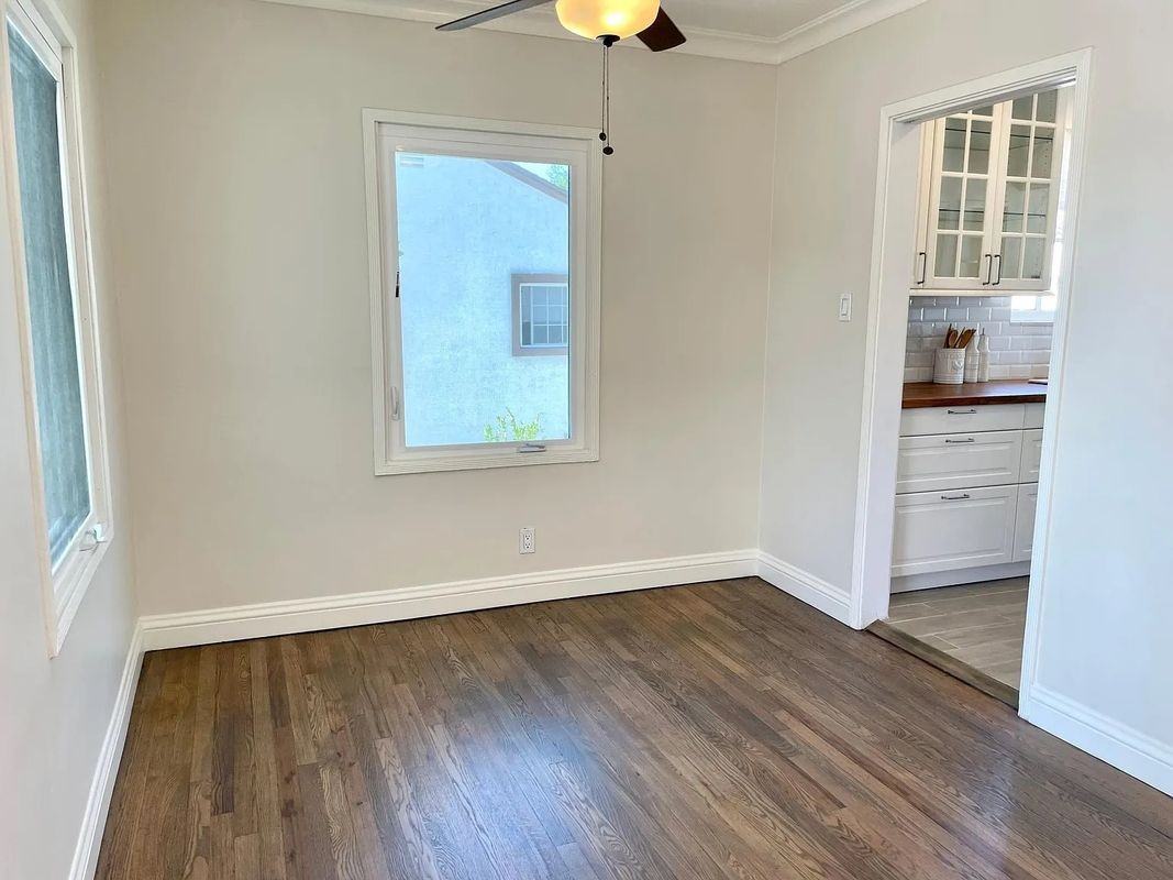 215 S Mills Ave - Photo 2 of 14