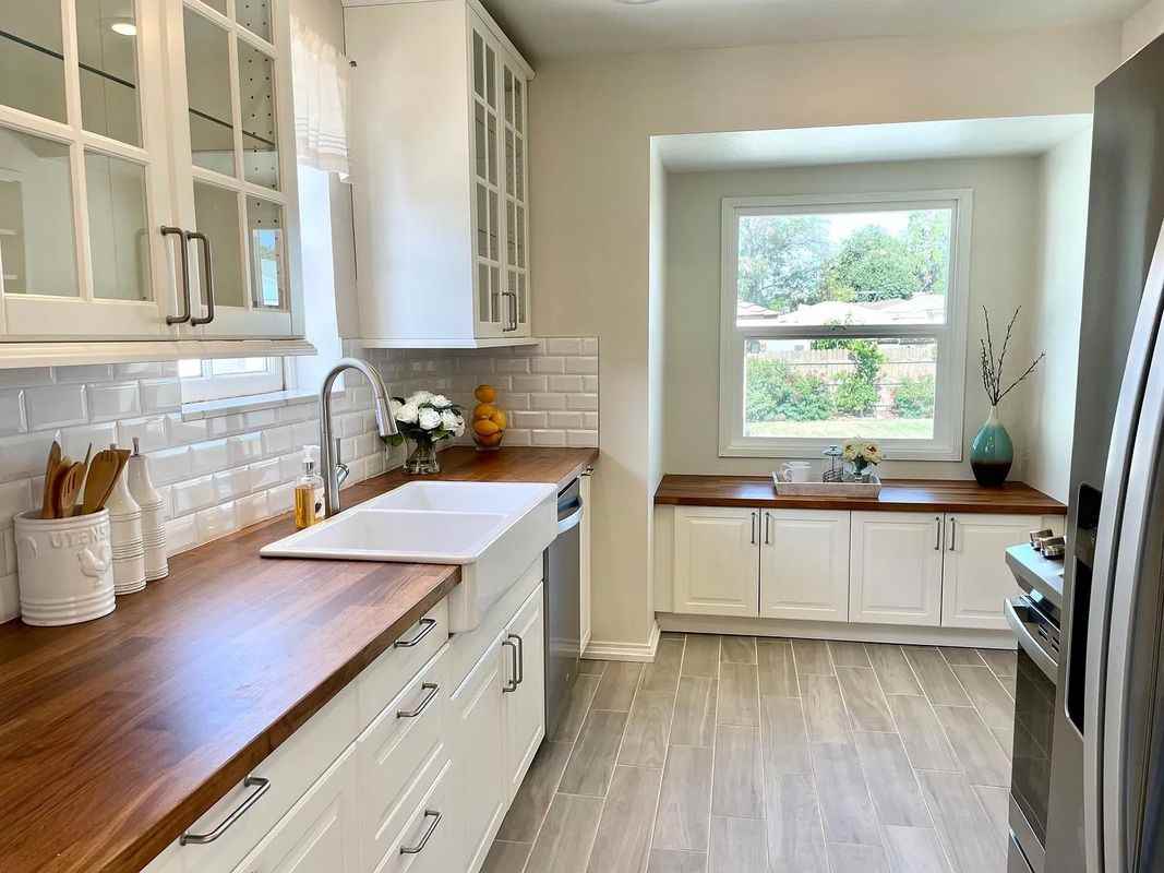 215 S Mills Ave - Photo 3 of 14