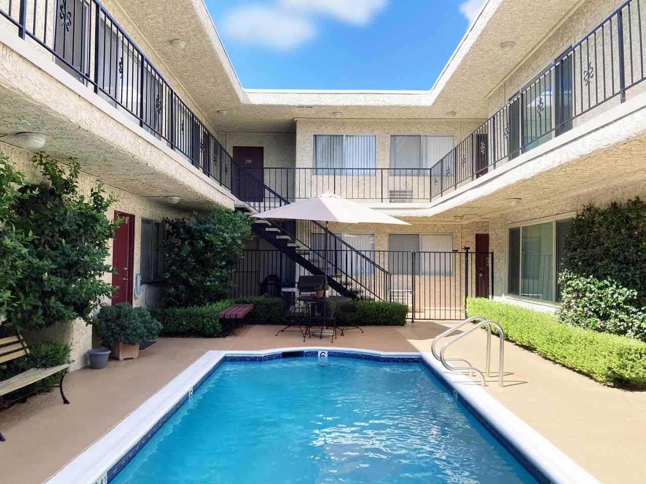 Burbank Terrace Apartments - Photo 5 of 5