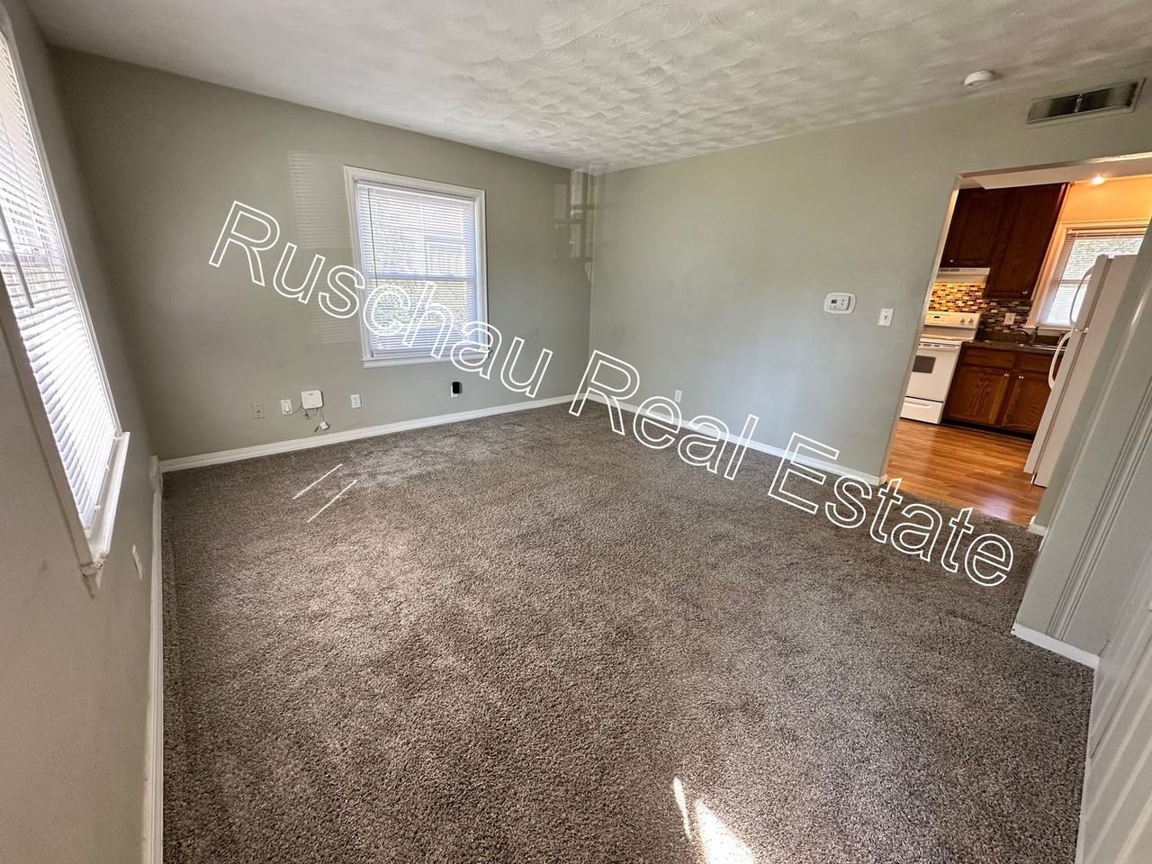 2425 Lehigh Pl - Photo 3 of 19