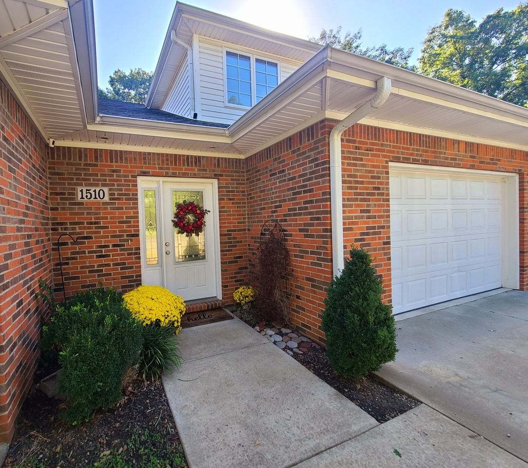 1510 Holt Rd - Photo 2 of 22