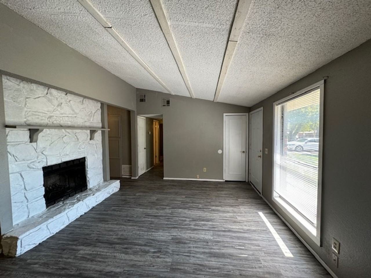 2217 Memphis Drive - Photo 6 of 14