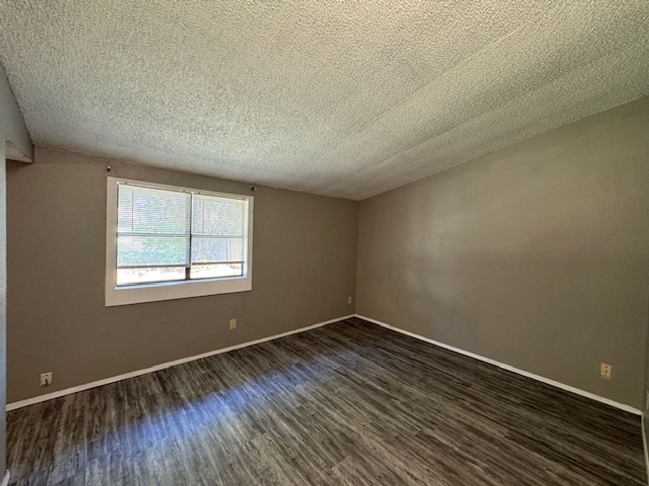 2217 Memphis Drive - Photo 7 of 14