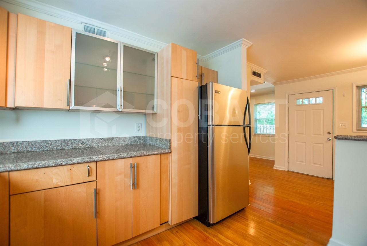 780 Dixie Ave - Photo 3 of 19