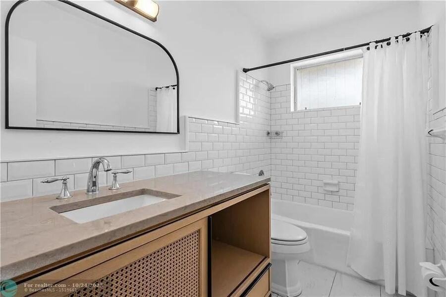 233 Neptune Ave - Photo 3 of 12