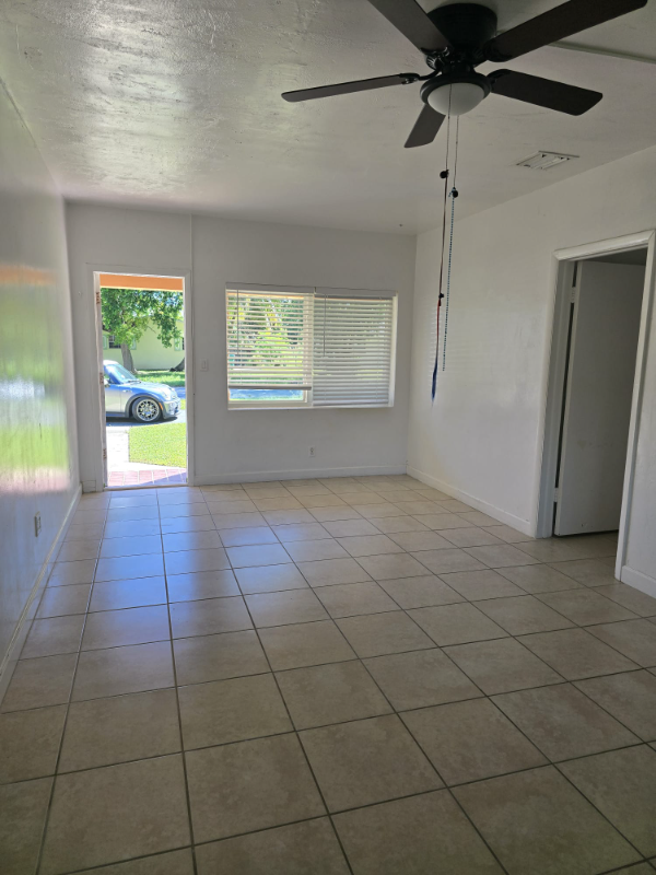 11000 Neavenue #11000 - Photo 3 of 10