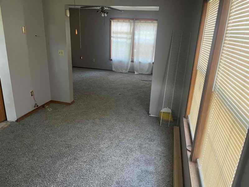 922 N Ontario St - Photo 2 of 7