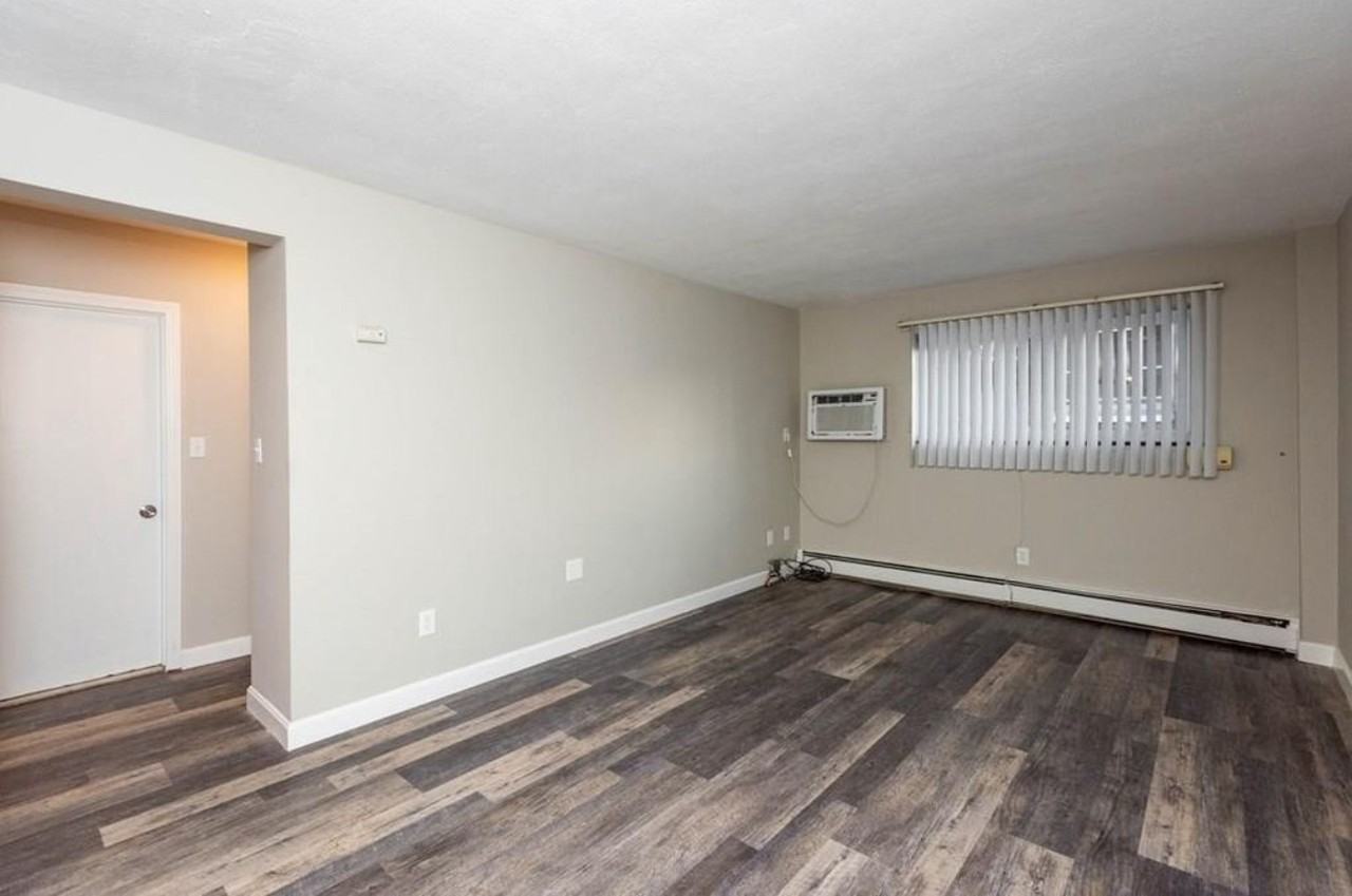 56 Franklin Ave #3 - Photo 3 of 9