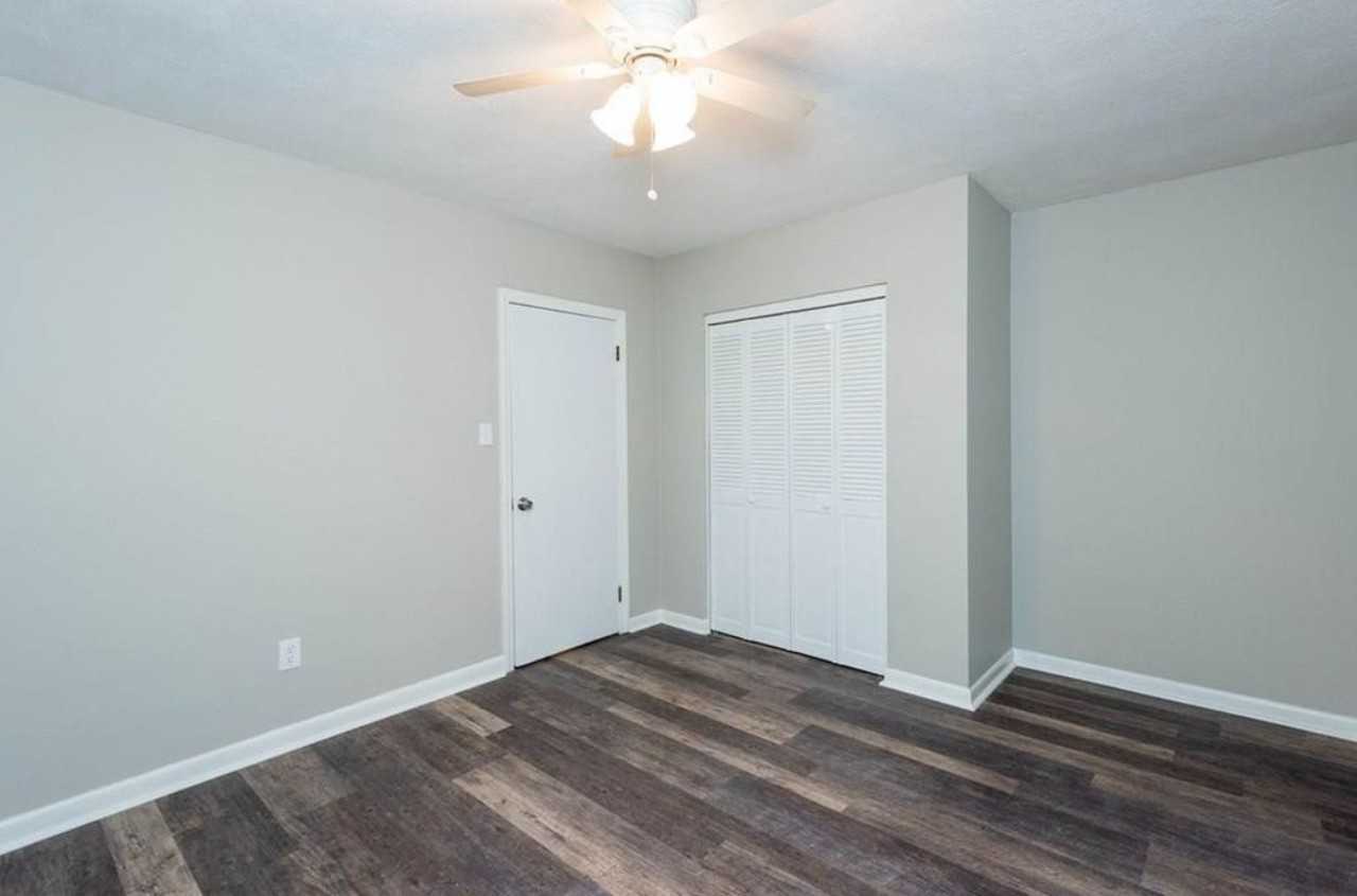 56 Franklin Ave #3 - Photo 6 of 9