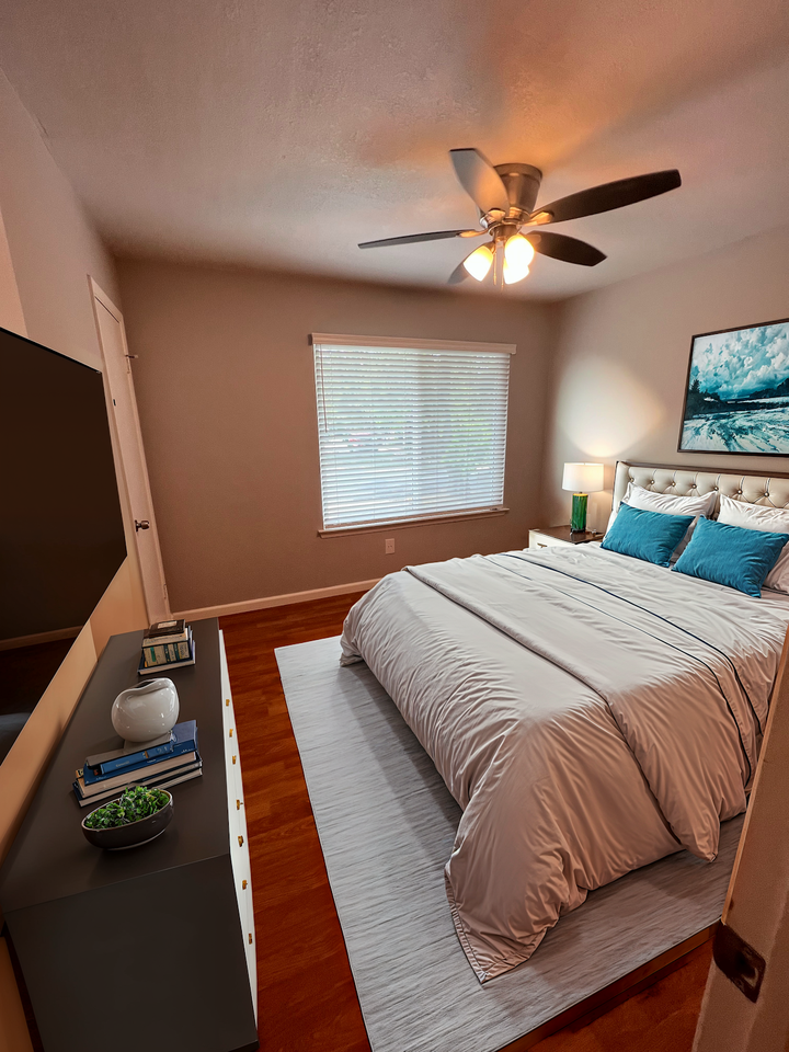 3458 Willowrun Drive, Unit D - Photo 3 of 24