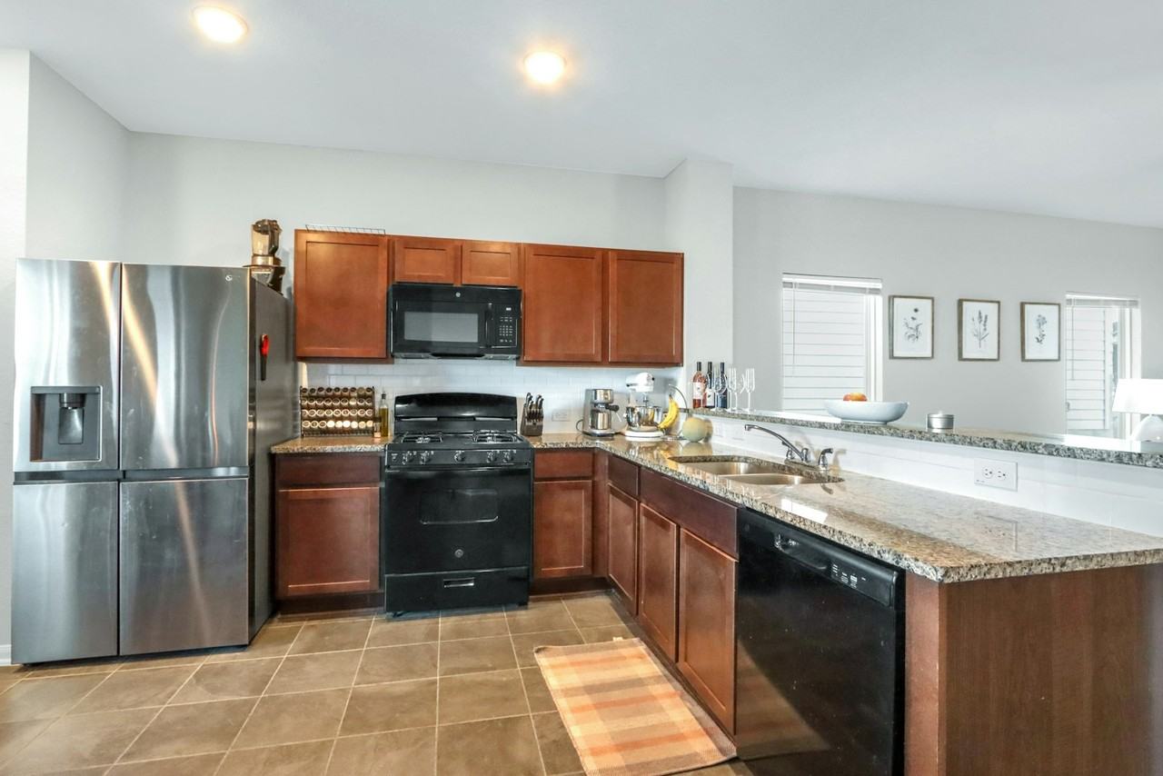 8903 Grey Elm - Photo 7 of 16