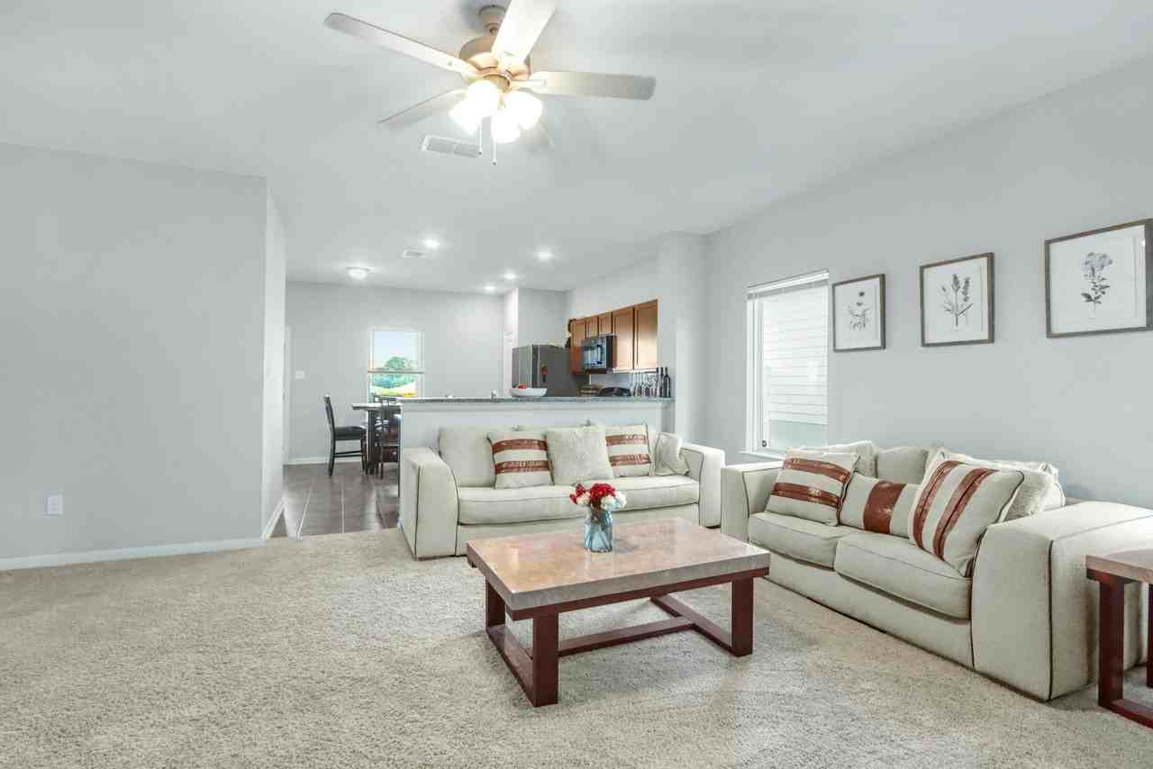 8903 Grey Elm - Photo 4 of 16