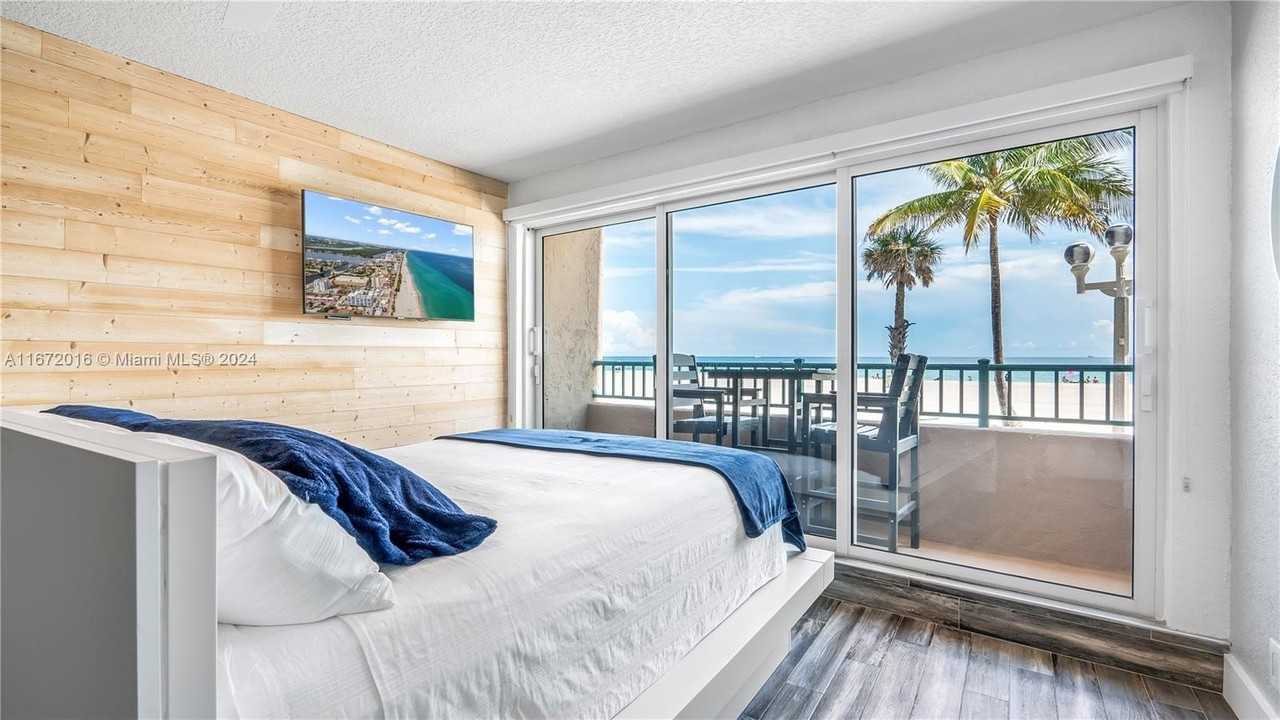 201 Van Buren St #103 - Photo 4 of 25