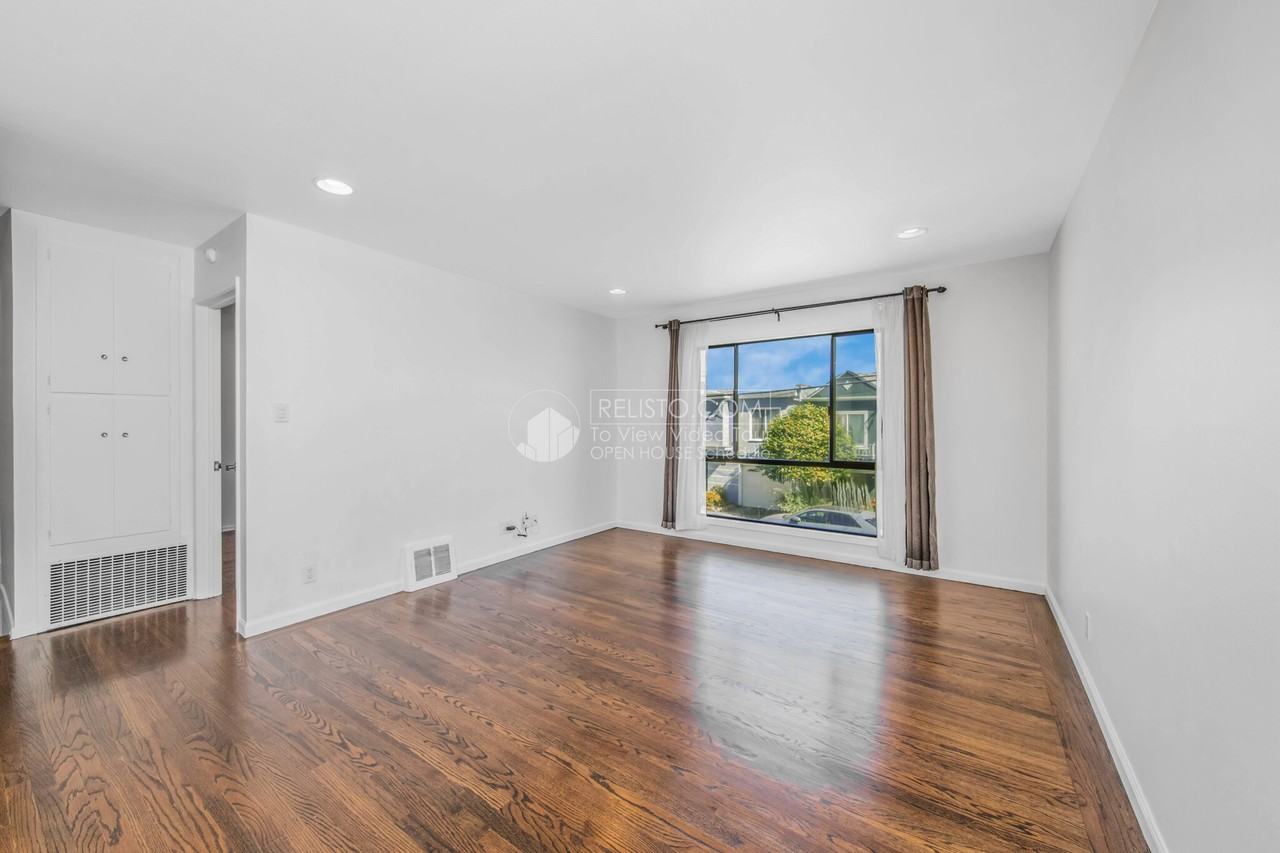 41 Stanford Heights Ave - Photo 2 of 26