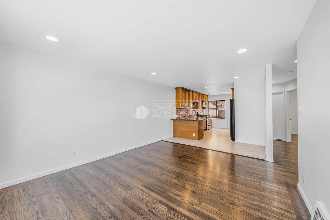 41 Stanford Heights Ave - Photo 4 of 26