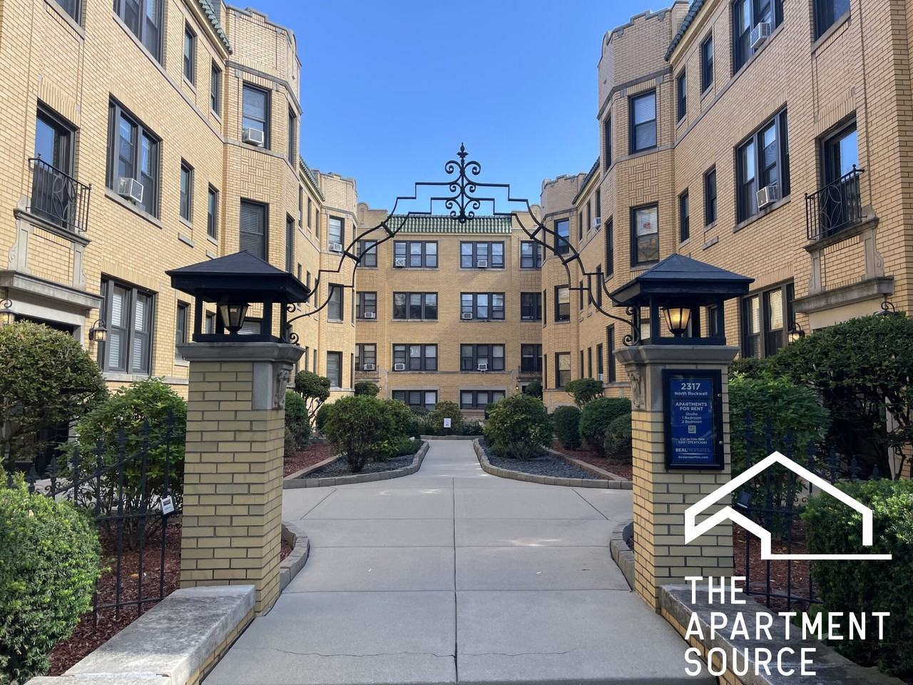 2323 N Rockwell St #B1 - Photo 4 of 13